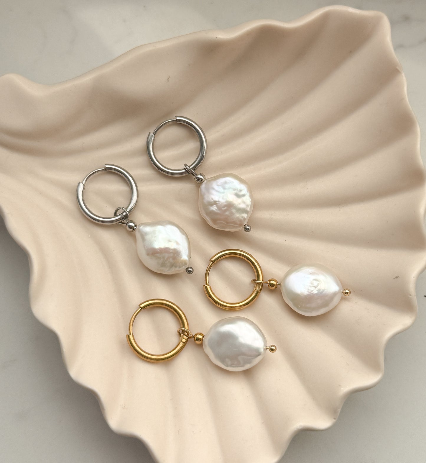 Vedrá Pearl Earrings