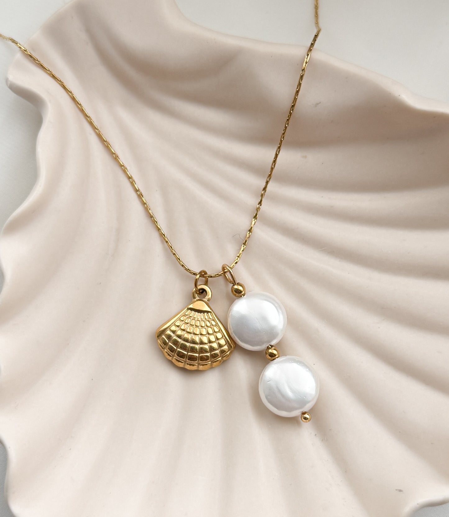 Illa Bonita Necklace