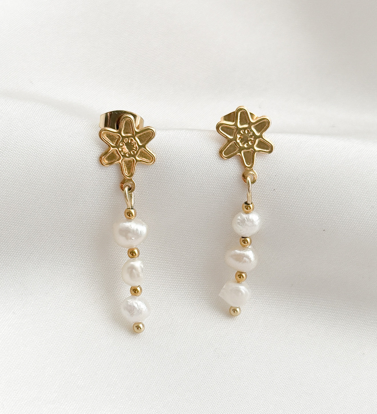 Bossa Bloom Earrings