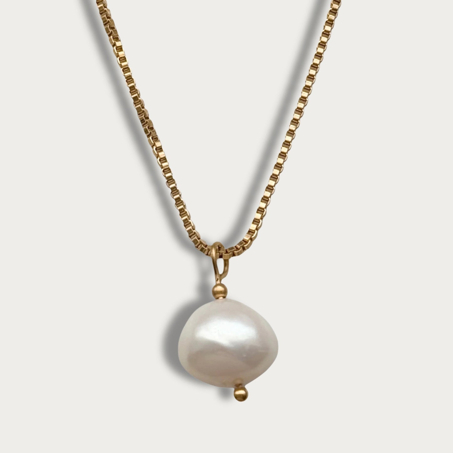 Drop Pearl Necklace