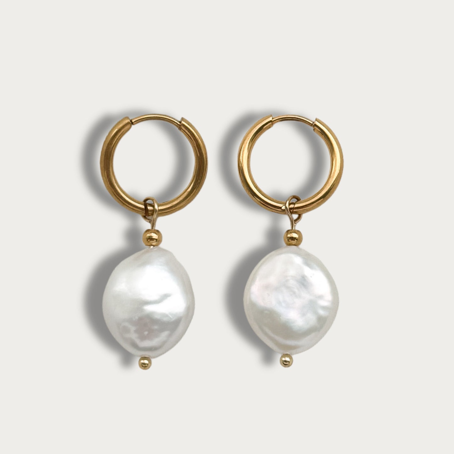 Vedrá Pearl Earrings