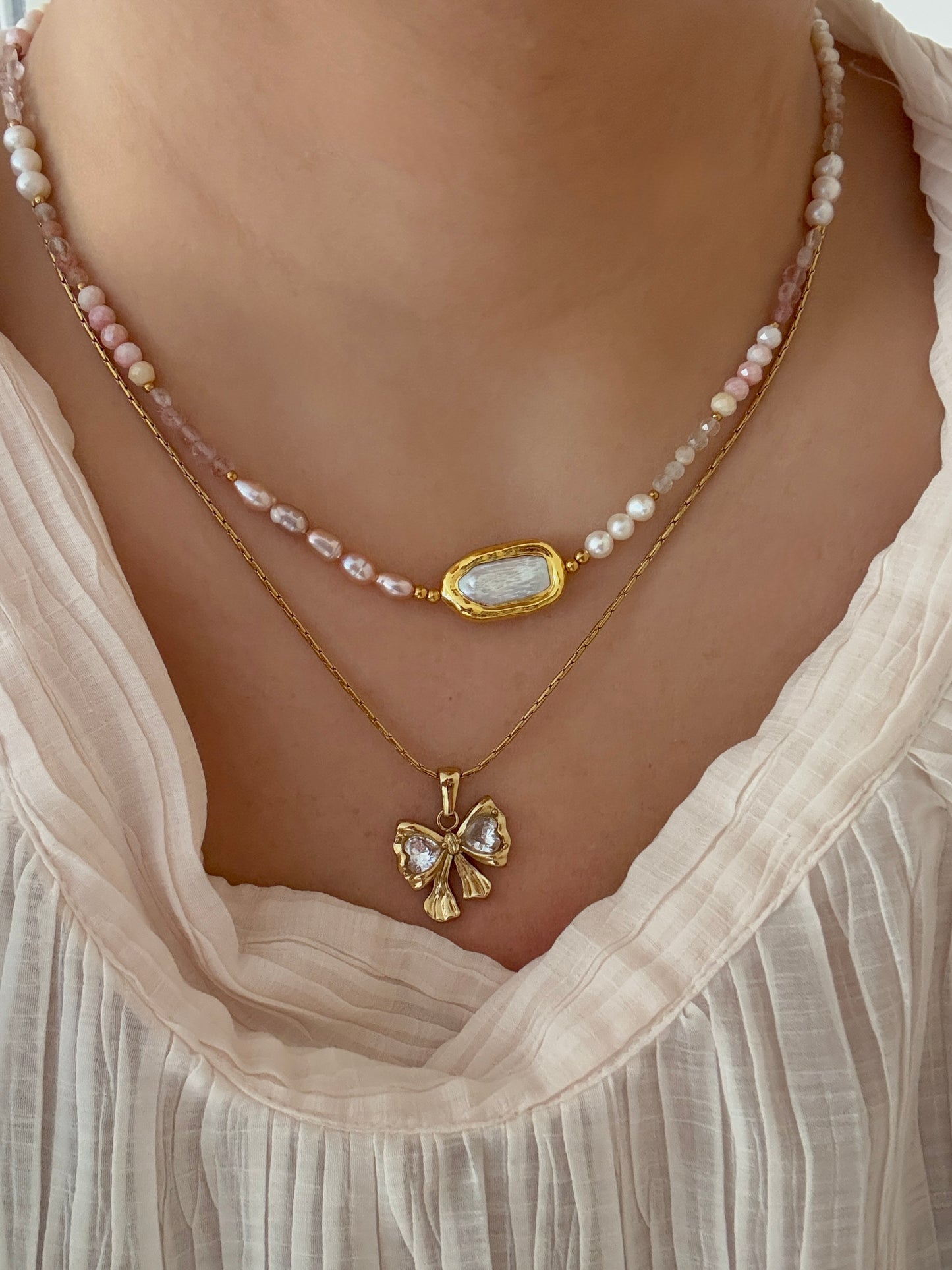 Sweet Bow Necklace
