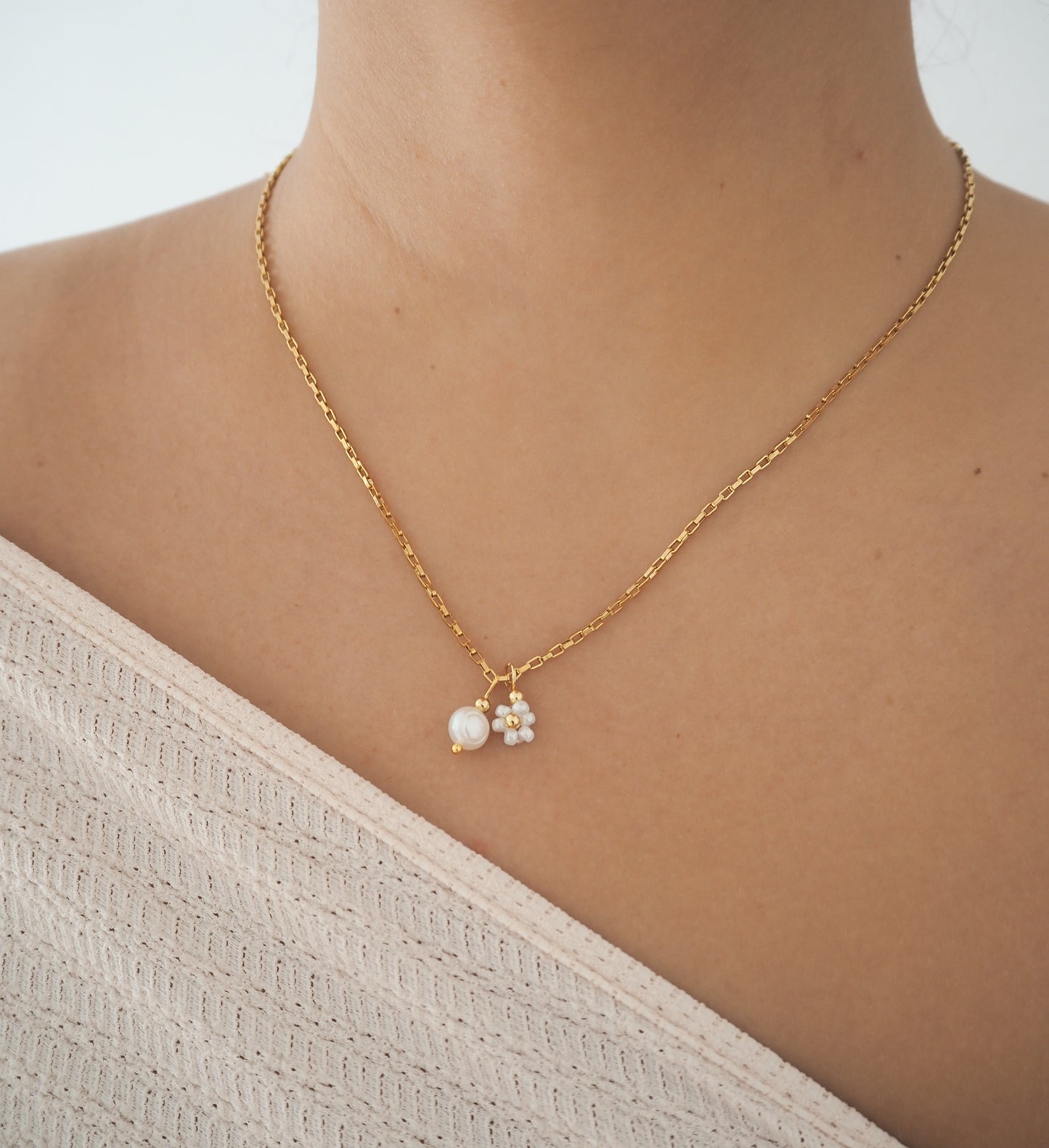 Daisy Necklace