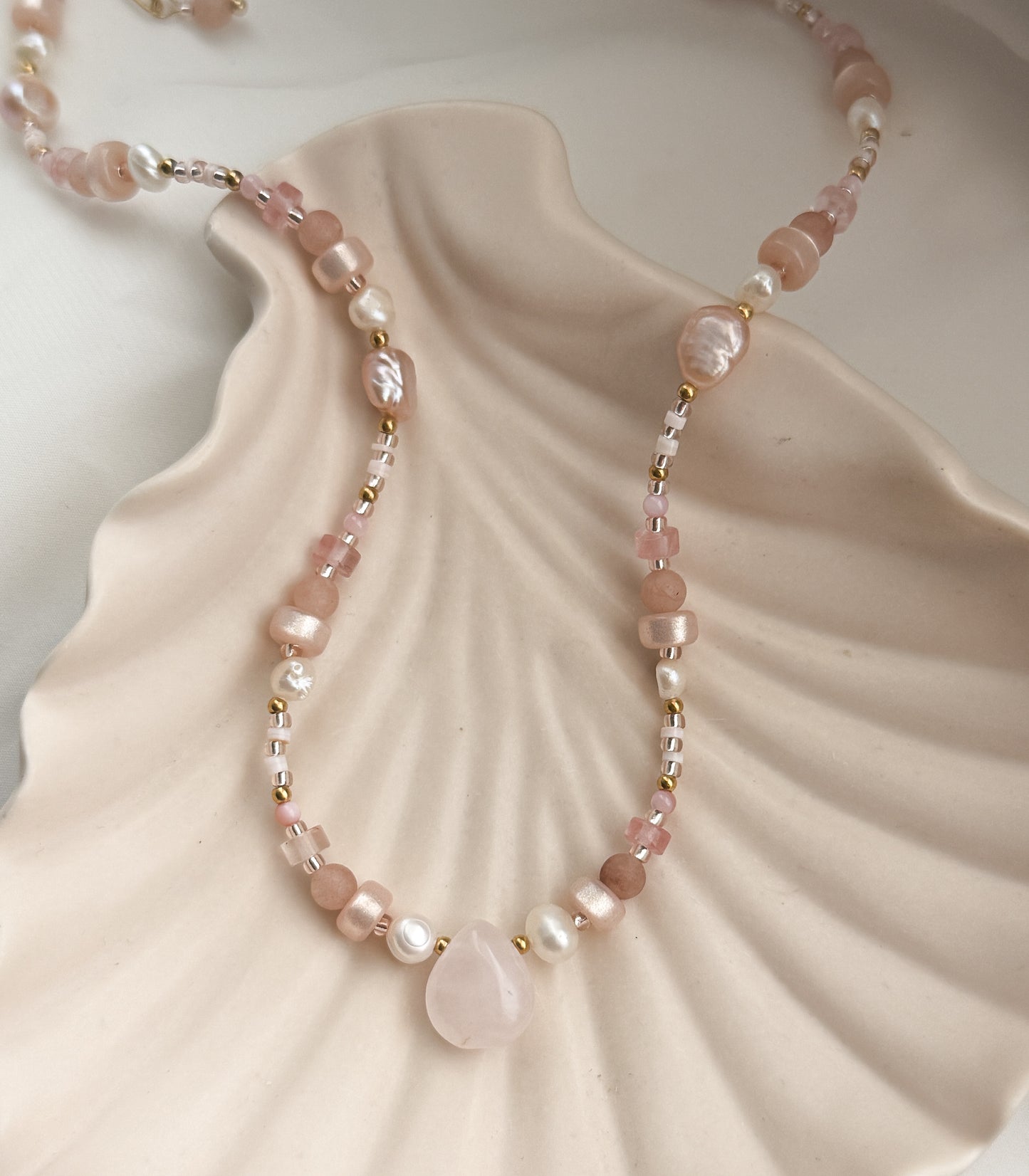 Boho Rosa Necklace
