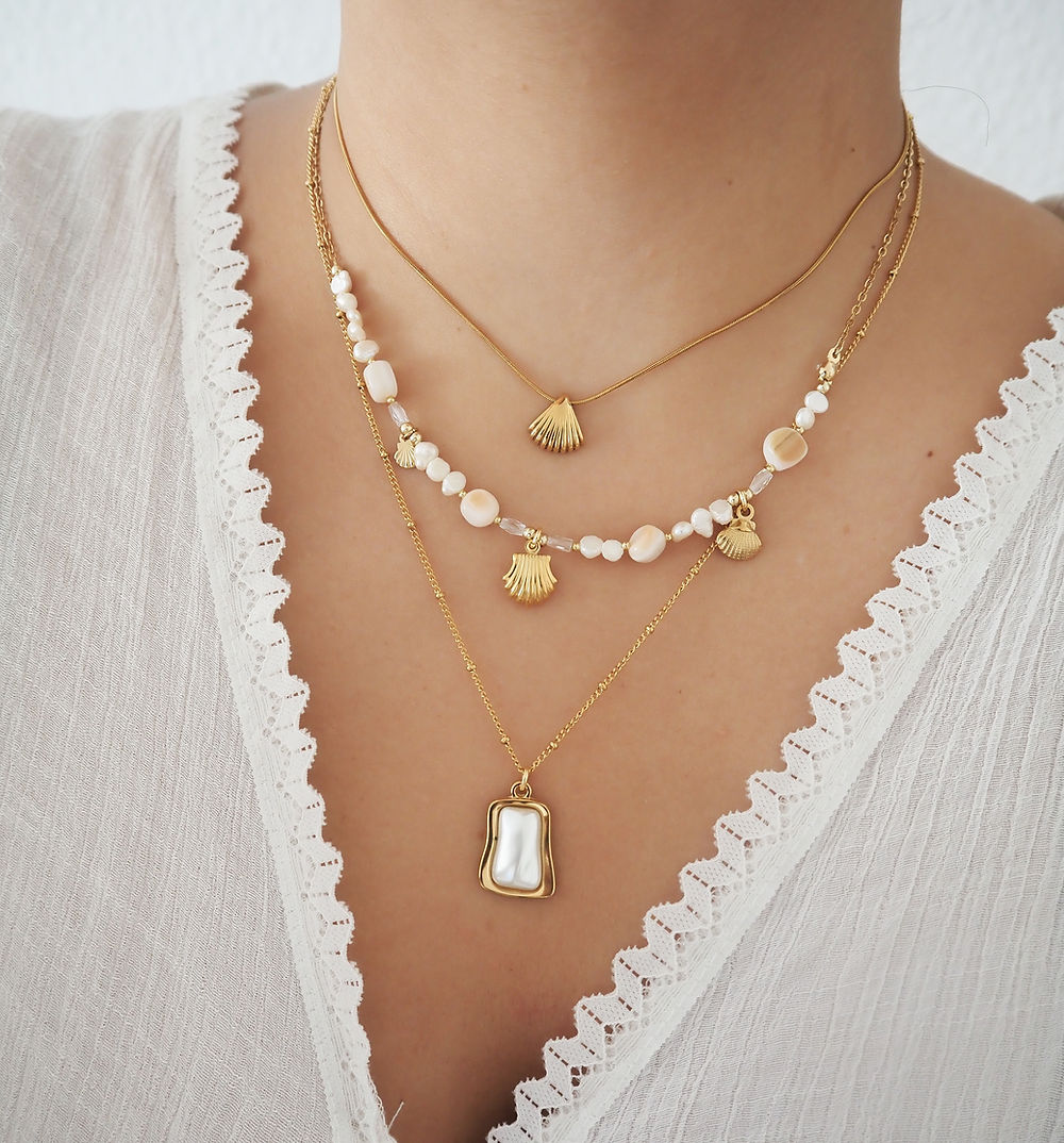 Shell Pearl Necklace