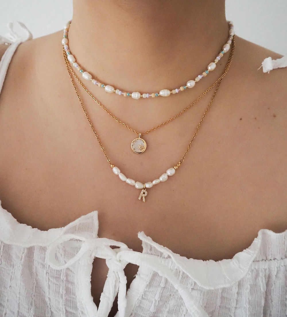 Bunt Pearl Necklace